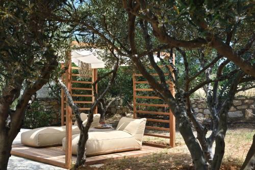 Executive Paros Villa Villa Avra 3 Bedrooms Sea View & Outdoor Jacuzzi - image 3