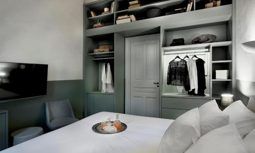 Beautiful Athens Apartment 1 Bedroom Apartment Gildarts Furnished Balcony, Athens