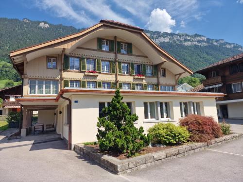 B Post Apartment , freshly renovated, top location near Interlaken — other in Hauptstrasse 173, Ringgenberg Switzerland, 3852