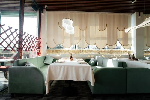 Inzhu Premium Hotel in Taraz