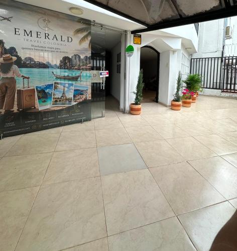 Emerald house - image 3