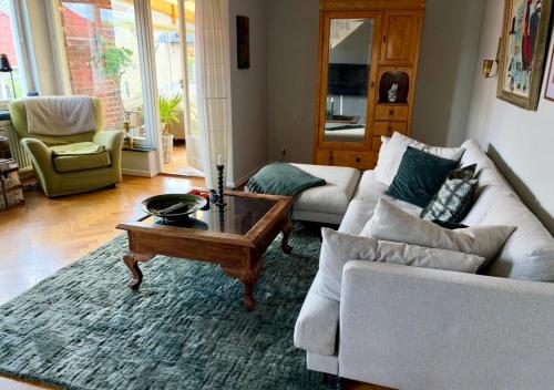 House with garden in central Ystad in อีย์สตาด