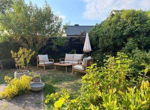 House with garden in central Ystad in อีย์สตาด