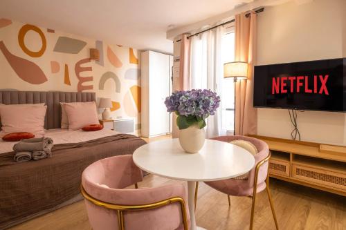 Elegant Studio Steps from Le Bon Marche