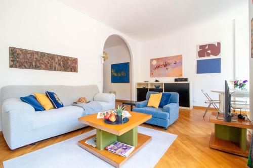 Brezza Home - Centrale e con parcheggio privato