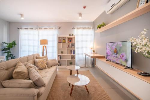Peaceful One BR apt with great living space and WiFi