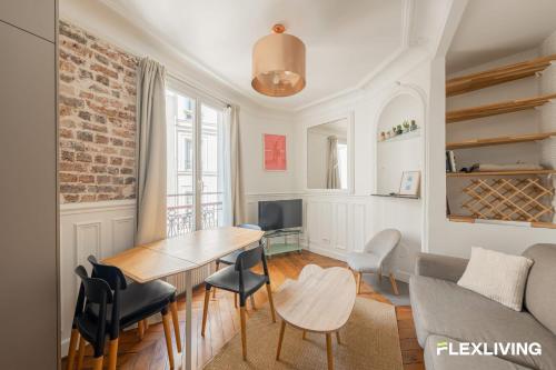 T2 cosy au pied de Montmartre Paris 9è