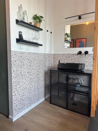 L7 Urban Studios Room Type - Deluxe Double Room with Balcony