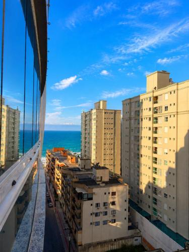 Las Vegas Building 100 meters from the beach! - image 4