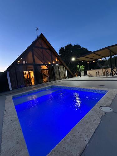 Alpine River Cabin with direct access to the river in Pinalito