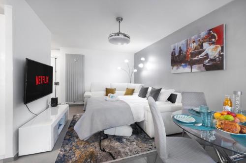 Bright One Bedroom Apartment in Cannes - 2394 - image 3