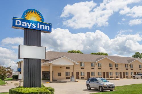 Days Inn by Wyndham Charleston