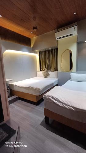 HOTEL REGAL PLAZA near Marine Drive