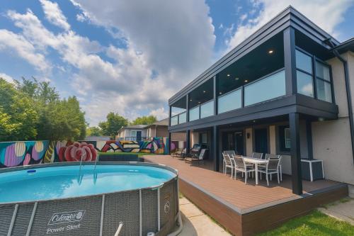 Luxe Home Near Limeridge - Sleeps 11 - Pool - 해밀턴
