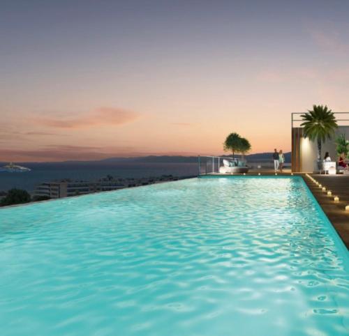 New flat with swimming pool on rooftop