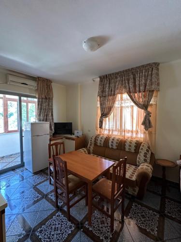 Old Style Apartment in シェンジン