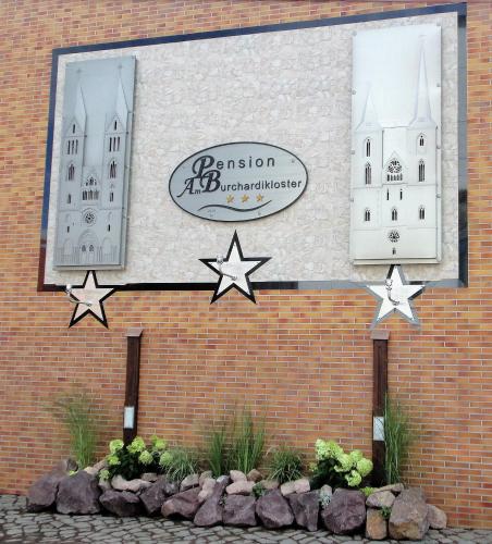 Hotel und Pension Am Burchardikloster - image 3