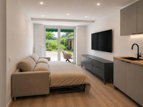 Modernes Apartment - Bis 5 Personen - Terasse & Küche & WLAN - W1 (Modernes Apartment - Bis 5 Personen - Terasse & Kuche & WLAN - W1) in Dormagen