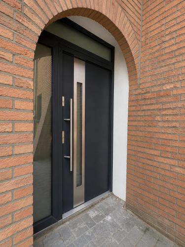 Modernes Apartment - Bis 5 Personen - Terasse & Küche & WLAN - W1 (Modernes Apartment - Bis 5 Personen - Terasse & Kuche & WLAN - W1) in Dormagen