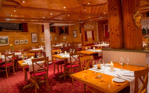 Restaurant, Hotel Excelsior in Zermatt
