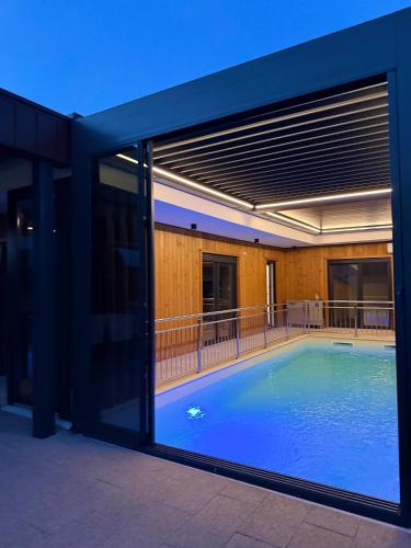 Vacation home Apolonia with swimming pool and sauna