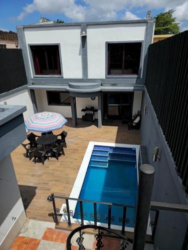 Modern House with Private Pool in Santa Rosa De Copan