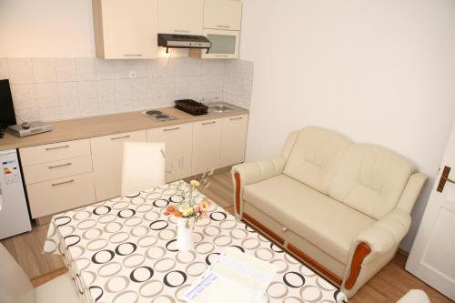 Apartments Radić - image 9