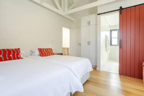 Zoete Zitje Dual-Home Coastal Escape In Voëlkli - image 5