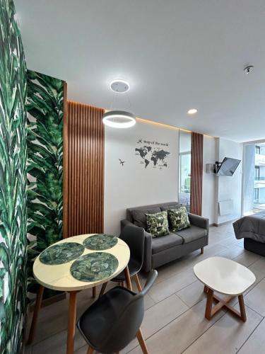 Luxury Executive Suite, Pool & Rooftop 360