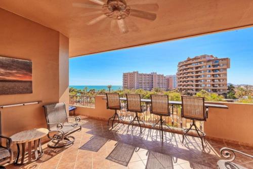 Bella Sirena 305-A - Elegant Oceanview Condo on Beachfront Resort, Mexicali