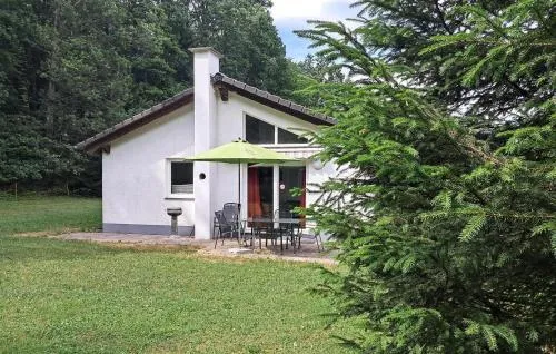 3 Bedroom Cozy Home In Gerolsteinhinterhaus in Hinterhausen, Deutschland