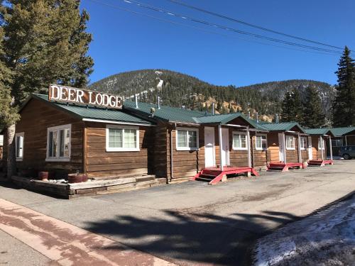 Deer Lodge - Accommodation - Red River