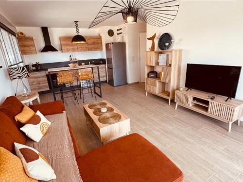 Appartement climatisé, parking, proche mer - FR-1-900-10