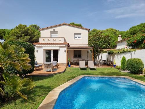 Casa en L'Escala con piscina privada y aire acondicionado, cerca de la playa - HISP-236-18