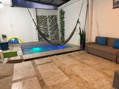 Excelente ubicación, lugar tranquilo con piscina privada, departamento con garaje