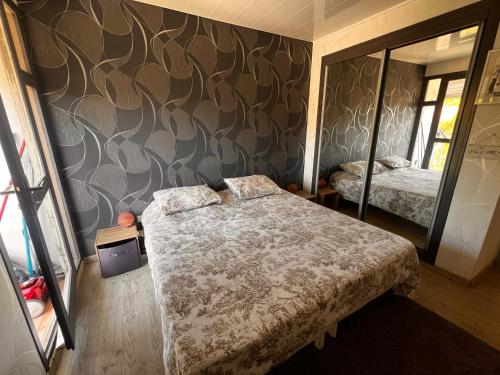 Appartement T3 proche plage - 57m² - FR-1-309-592 - image 5