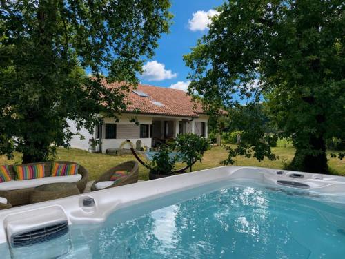Villa avec jacuzzi, jardin - 6 pers. - FR-1-379-189