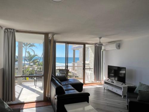 Sanctuary Beach Resort in Currumbin