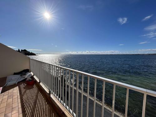 Appartement avec vue - personnes - FR-1-553-347