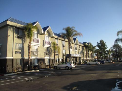 Best Western Plus Diamond Valley Inn