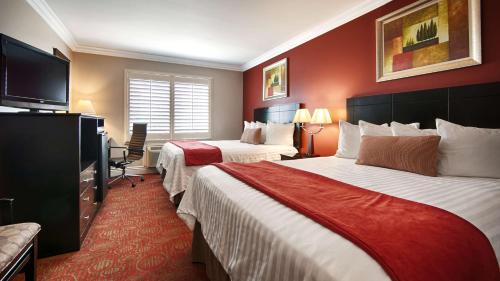 Queen Room with Two Queen Beds