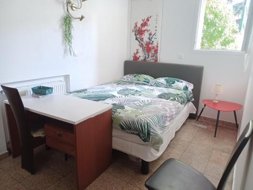 3 private rooms shared flat in a villa at Sceaux 600m RER B direct to Notre-Dame 1