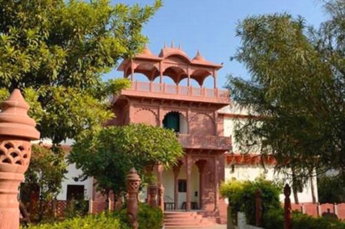 Bejárat, Alivaa Heritage Lotwara Fort - Near Shri Mehandipur Balaji Temple in Brahmbad