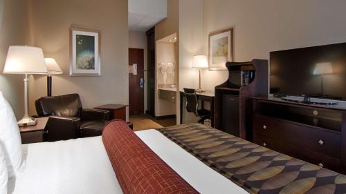 Best Western Plus O'hare International South Hotel - image 6