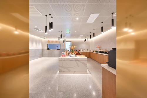 Restaurant, Atour Hotel Beijing Anzhen Ditan in Madian & Anzhen