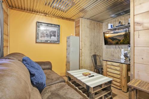 Creekbend Retreat cabin - image 4