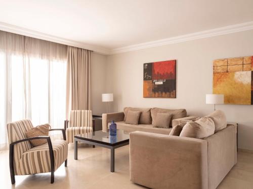 2 bedrooms, 4 beds