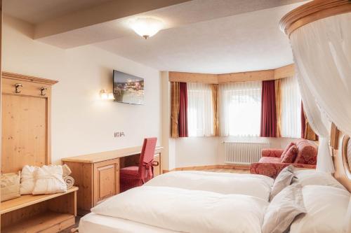 Renè Dolomites Boutique Hotel - Adults Preferred Room Type - Deluxe Double Room