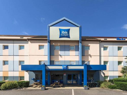 Exterior view of Hotel Ibis Budget Vichy