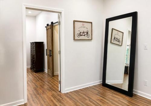 Facilities, Modern Renovated 3BR Downtown Private House in Browns Mill Park